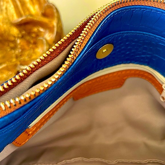 VALENTINA BLUE LEATHER SHOULDER BAG! - Picture 9 of 14